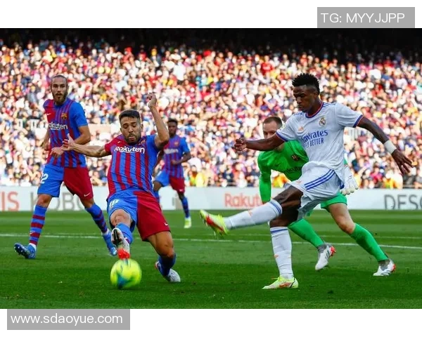 比勒费尔德主场迎战门兴格拉德巴赫期待精彩对决与激烈竞争